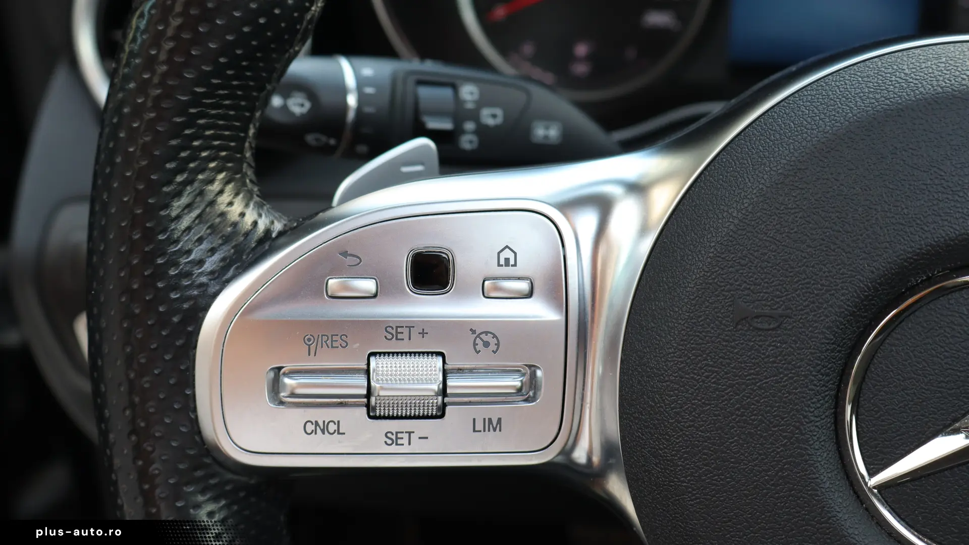 Mercedes-Benz GLC 300 de 4Matic 9G-TRONIC AMG Line Plus