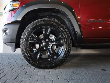 DODGE RAM 5.7 Laramie PANO HK APPLE NAVI KAMERA R20