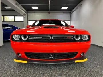 DODGE CHALLENGER  R T-5.7L-V8 HEMi AUS 1. HAND