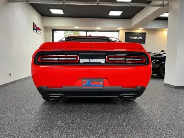 DODGE CHALLENGER  R T-5.7L-V8 HEMi AUS 1. HAND