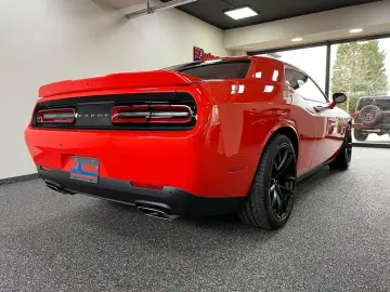 DODGE CHALLENGER  R T-5.7L-V8 HEMi AUS 1. HAND