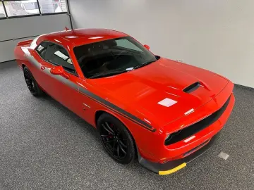 DODGE CHALLENGER  R T-5.7L-V8 HEMi AUS 1. HAND