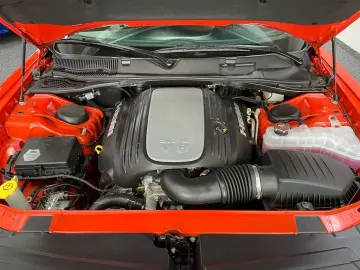 DODGE CHALLENGER  R T-5.7L-V8 HEMi AUS 1. HAND