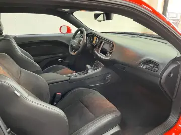 DODGE CHALLENGER  R T-5.7L-V8 HEMi AUS 1. HAND