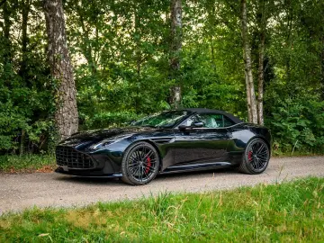 ASTON MARTIN DB12 Volante 4.0 V8   Bowers & Wilkins