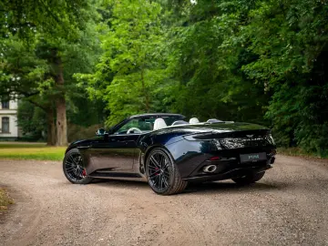 ASTON MARTIN DB12 Volante 4.0 V8   Bowers & Wilkins