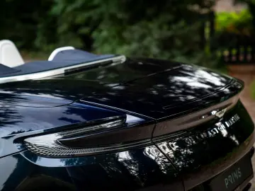 ASTON MARTIN DB12 Volante 4.0 V8   Bowers & Wilkins