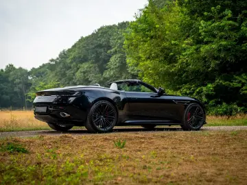 ASTON MARTIN DB12 Volante 4.0 V8   Bowers & Wilkins