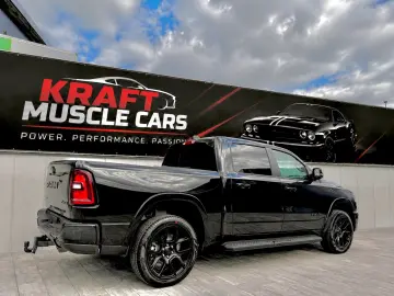DODGE RAM 1500 Laramie Night Edition   426 CP PANO