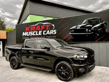 DODGE RAM 1500 Laramie Night Edition   426 CP PANO