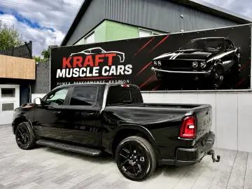 DODGE RAM 1500 Laramie Night Edition   426 CP PANO