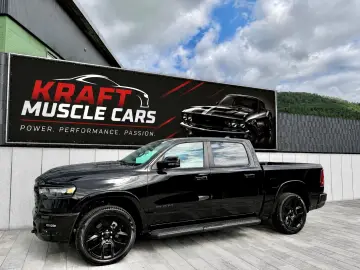DODGE RAM 1500 Laramie Night Edition   426 CP PANO