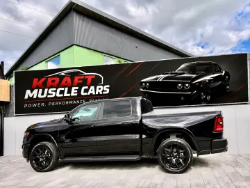 DODGE RAM 1500 Laramie Night Edition   426 CP PANO