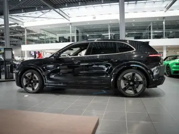 Porsche Cayenne Turbo Electric