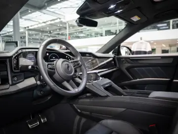 Porsche Cayenne Turbo Electric