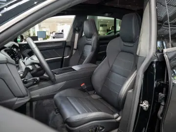 Porsche Cayenne Turbo Electric