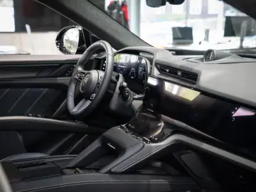 Porsche Cayenne Turbo Electric