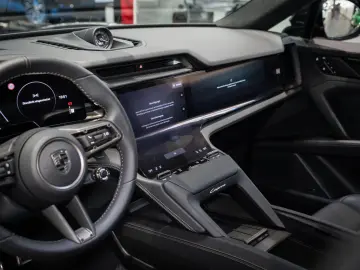 Porsche Cayenne Turbo Electric