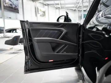 Porsche Cayenne Turbo Electric