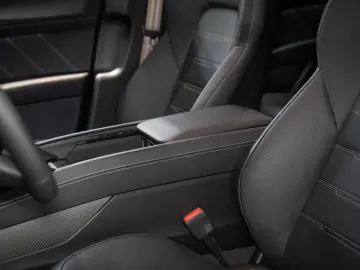 Porsche Cayenne Turbo Electric