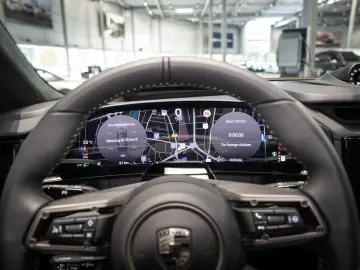 Porsche Cayenne Turbo Electric