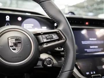 Porsche Cayenne Turbo Electric