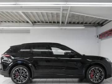 Porsche Cayenne Turbo Electric Panorama 22'' SportDesign