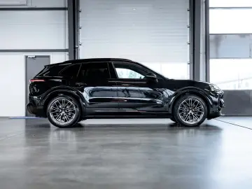 Porsche Cayenne Electric