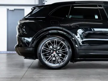 Porsche Cayenne Electric