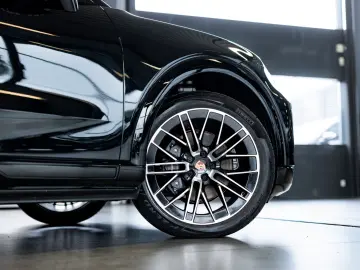 Porsche Cayenne Electric