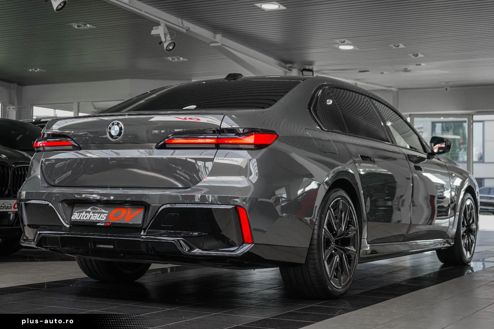BMW Seria 7 în leasing operațional MOOV