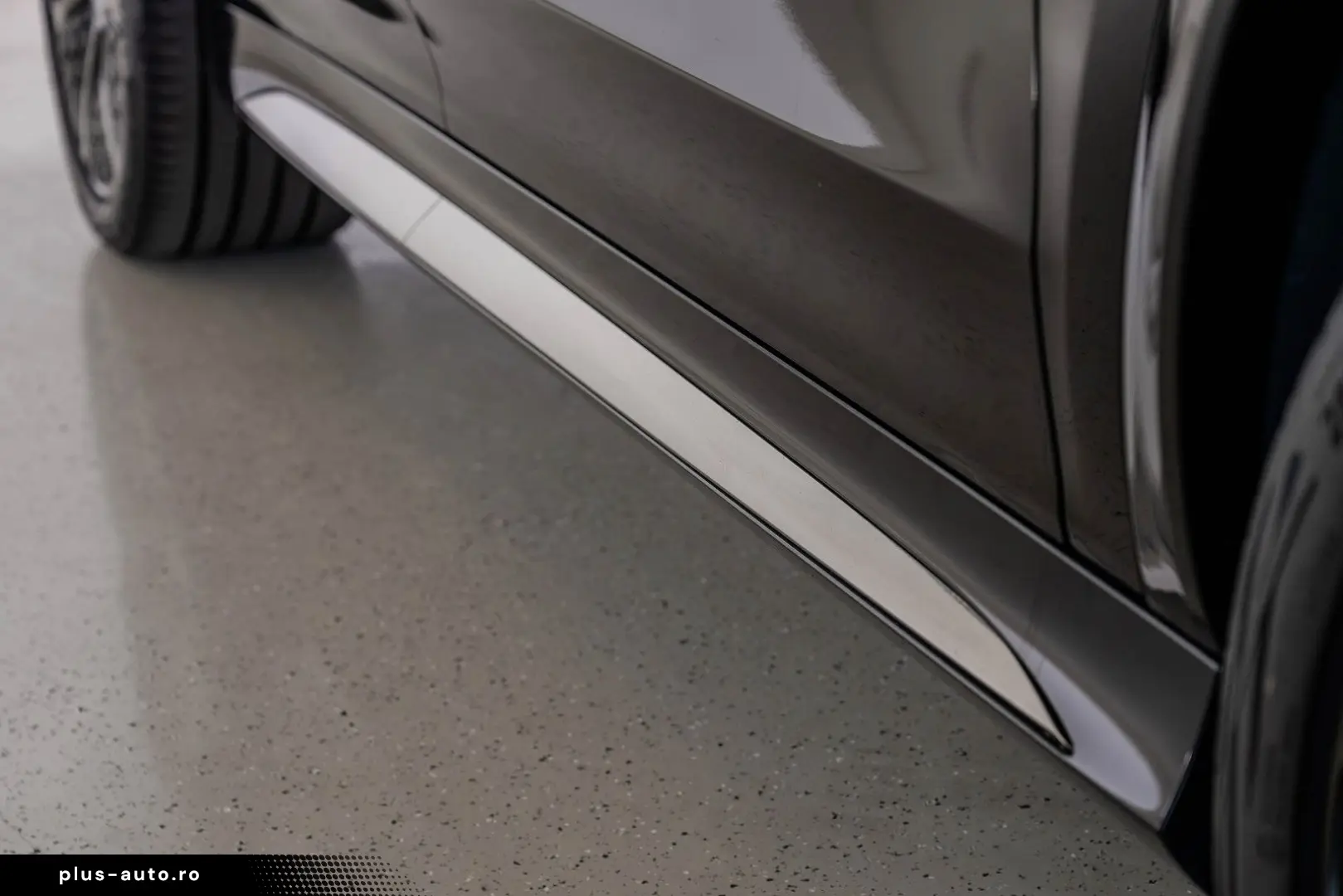 MERCEDES-BENZ GLS în leasing operațional MOOV