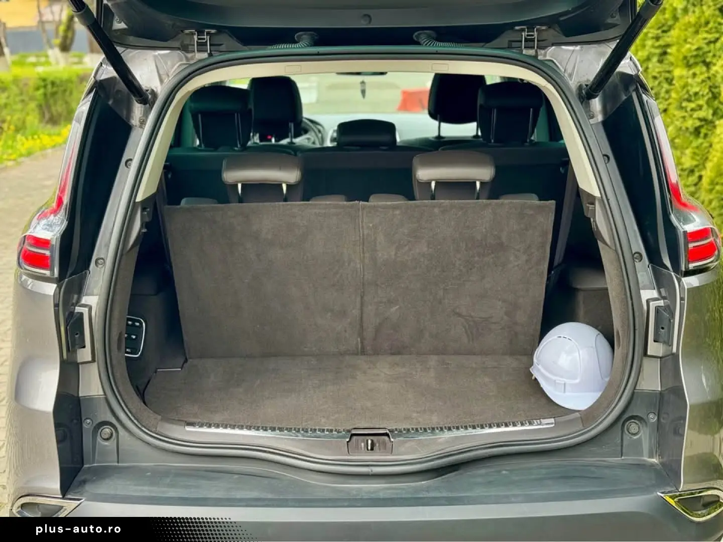 RENAULT ESPACE V  7 LOCURI  2015