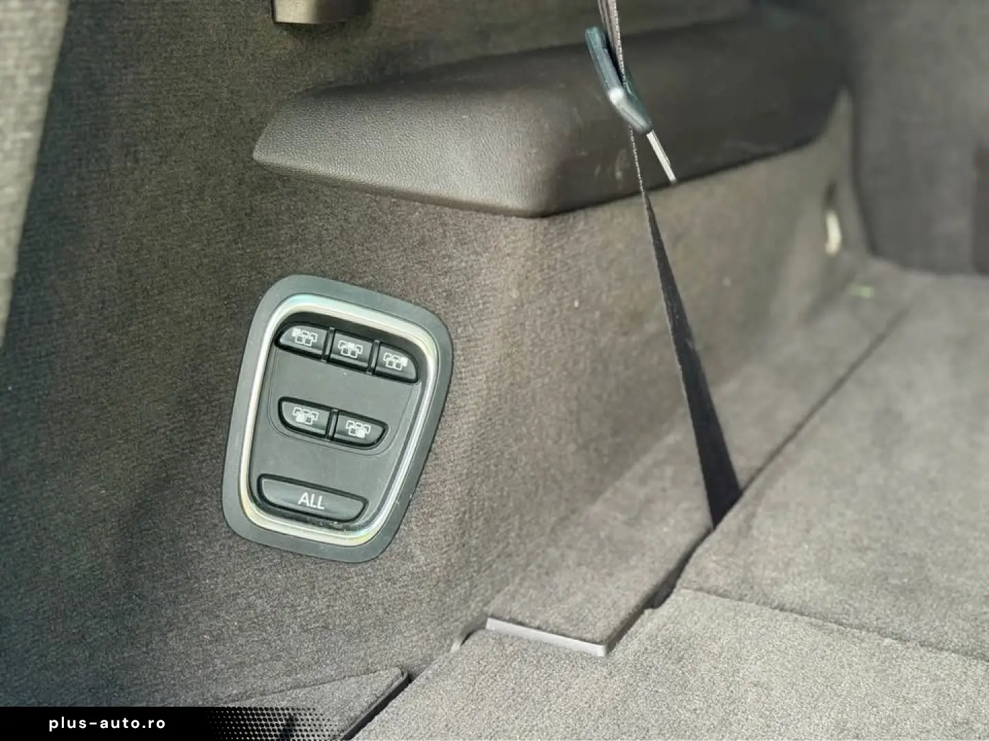 RENAULT ESPACE V  7 LOCURI  2015