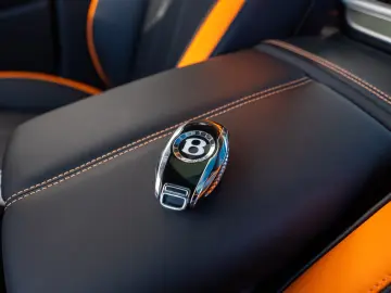 Bentley Flying Spur Speed V8 Hybrid