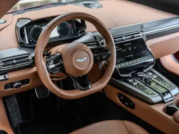 Aston Martin Vanquish PRESENTATION SPEC Q CARBON