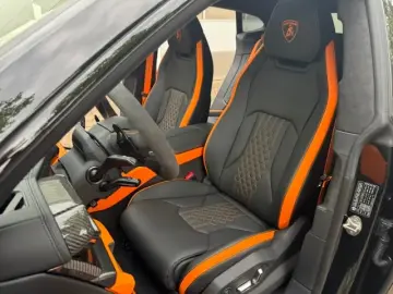 Lamborghini Urus URUS SE PD26 CARBON PACK