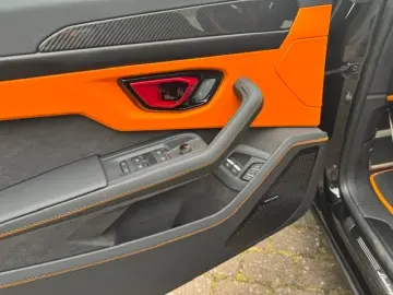Lamborghini Urus URUS SE PD26 CARBON PACK