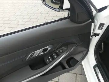 BMW 320 d xDriveM Sportp. Standhzg HIFI beh.MF-LLK