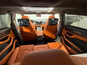 Lamborghini Urus 4.0 SE Ad