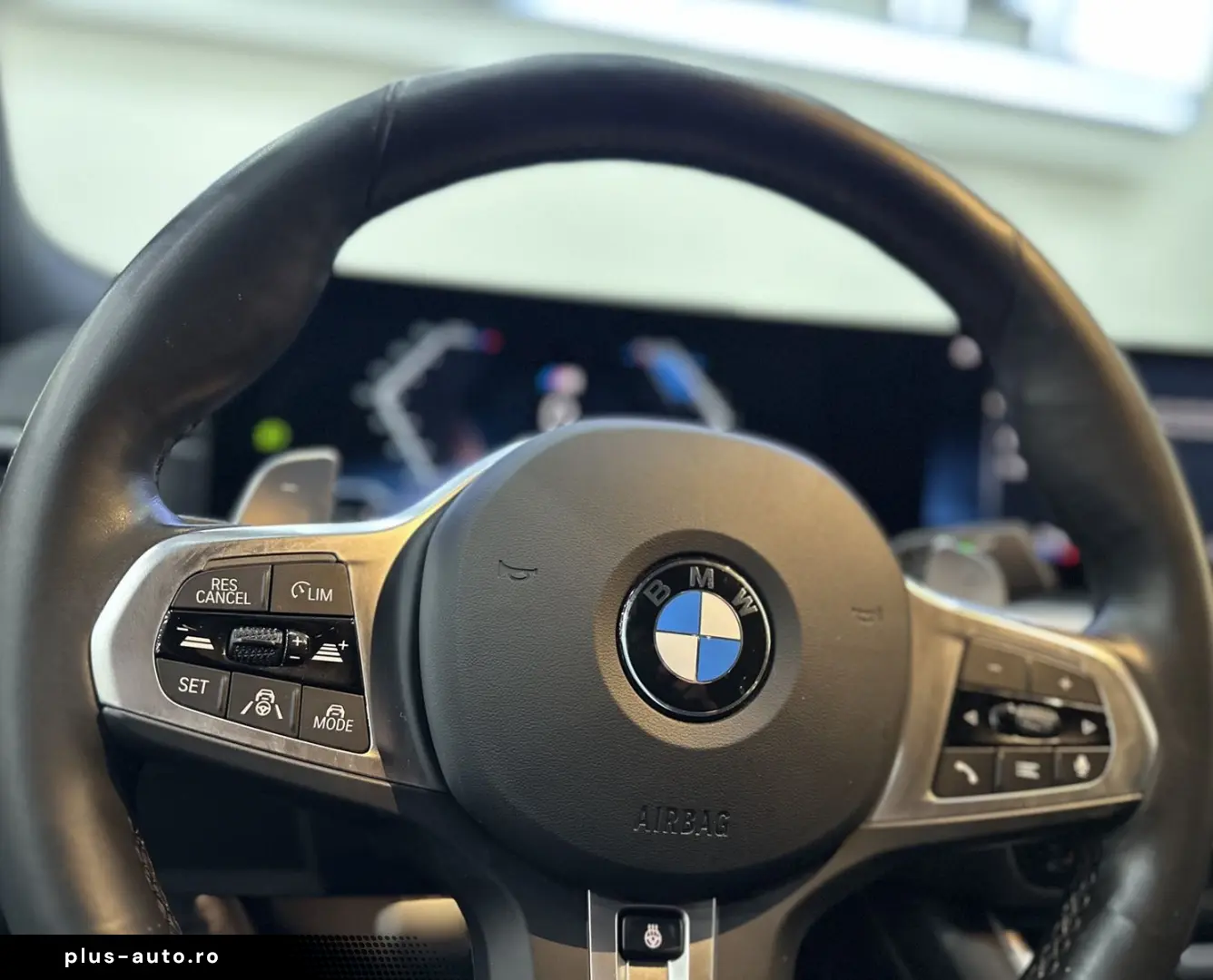 BMW 320 d xDrive M SPORT STANDHZ HEAD_UP ACC HiFi