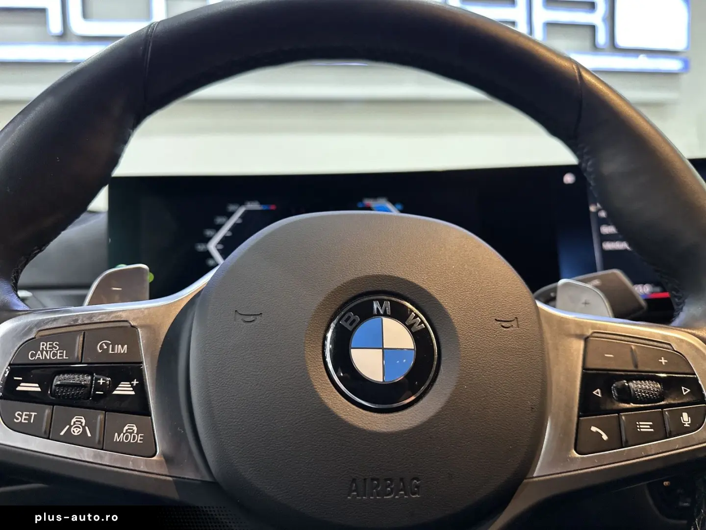 BMW 320 d xDrive M SPORT STANDHZ HEAD_UP ACC HiFi