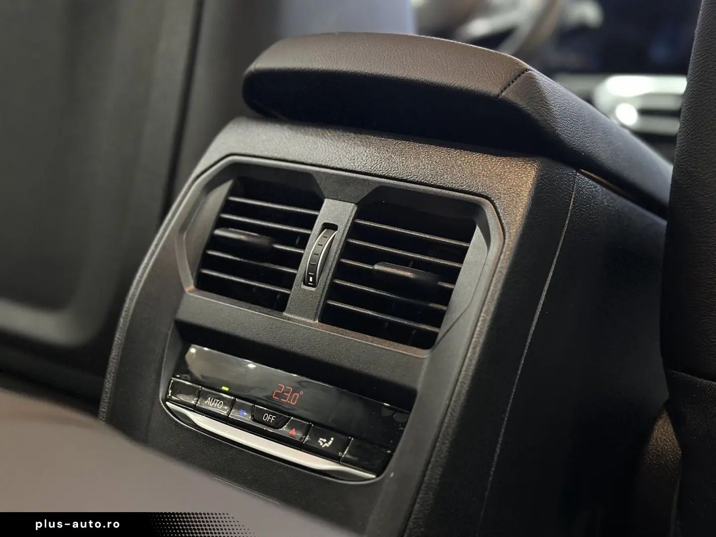BMW 320 d xDrive M SPORT STANDHZ HEAD_UP ACC HiFi