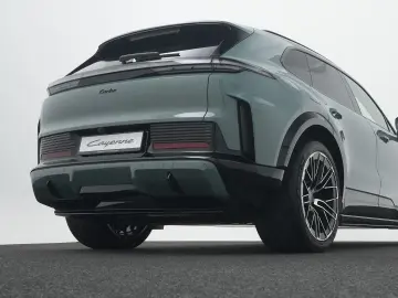Porsche Cayenne Turbo Electric