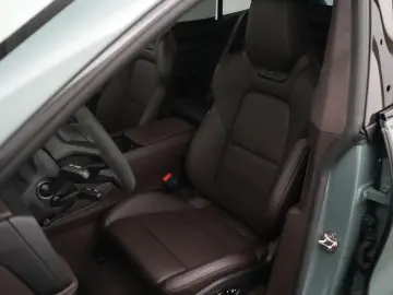 Porsche Cayenne Turbo Electric