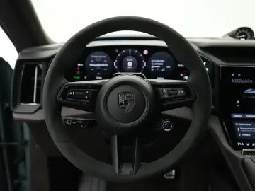 Porsche Cayenne Turbo Electric