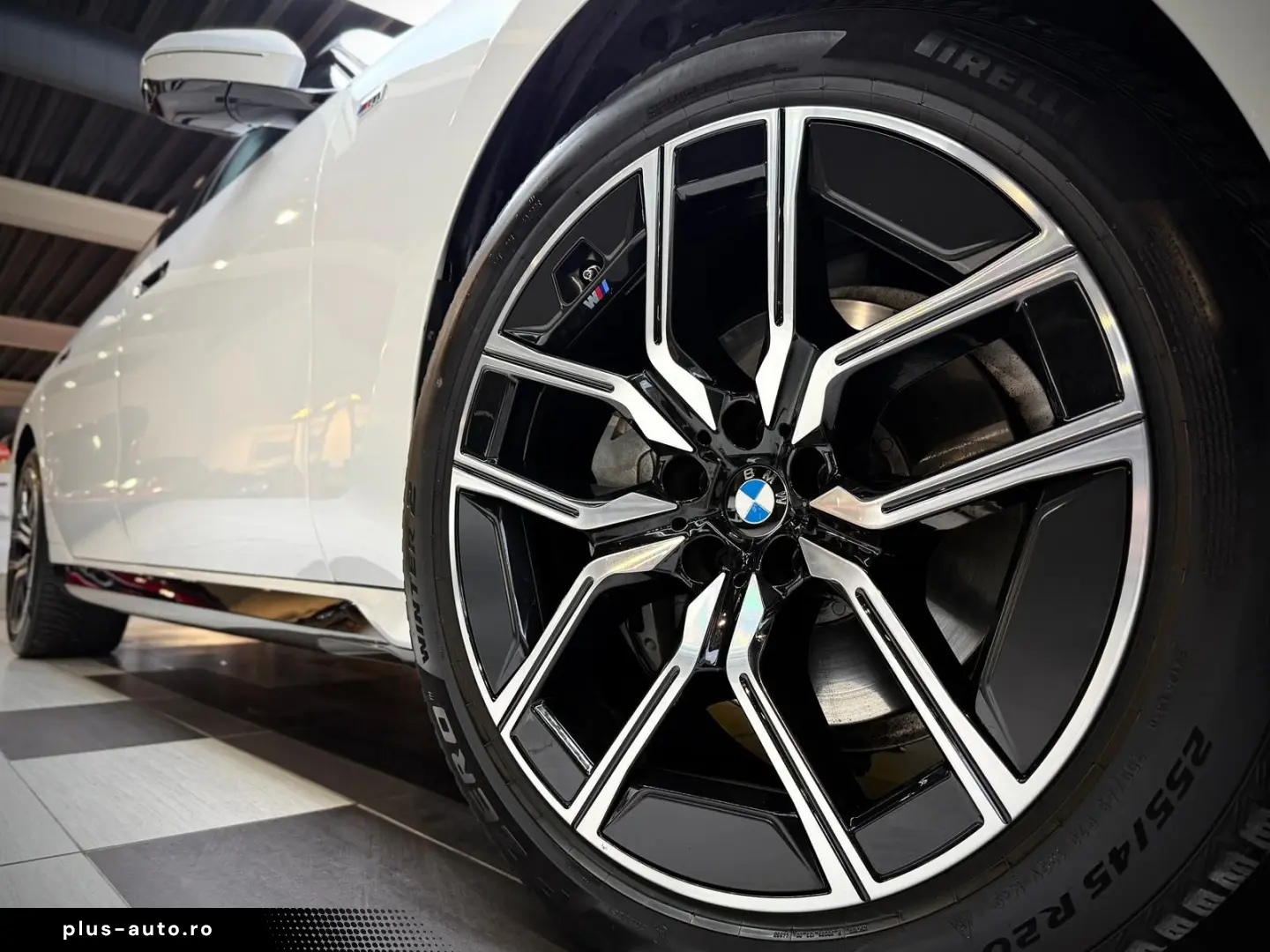 BMW Seria 7 în leasing operațional MOOV