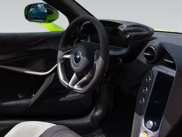 McLaren 750S Spider  Performance Interior