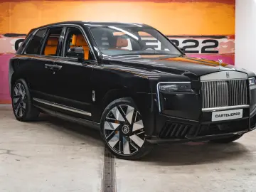 Rolls-Royce Cullinan CULLINAN BLACK BADGE