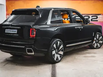Rolls-Royce Cullinan CULLINAN BLACK BADGE